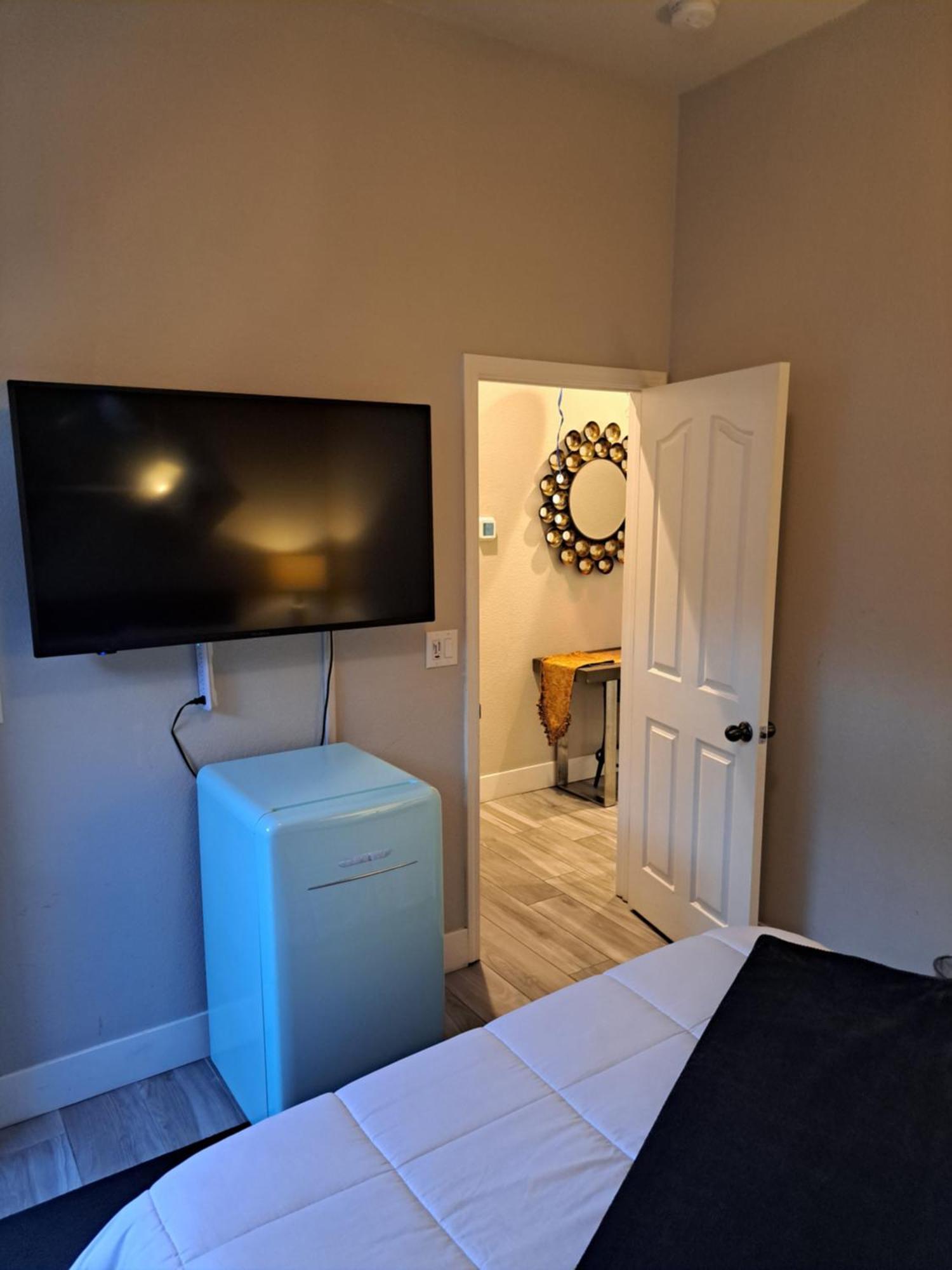 Roseville Properties Экстерьер фото