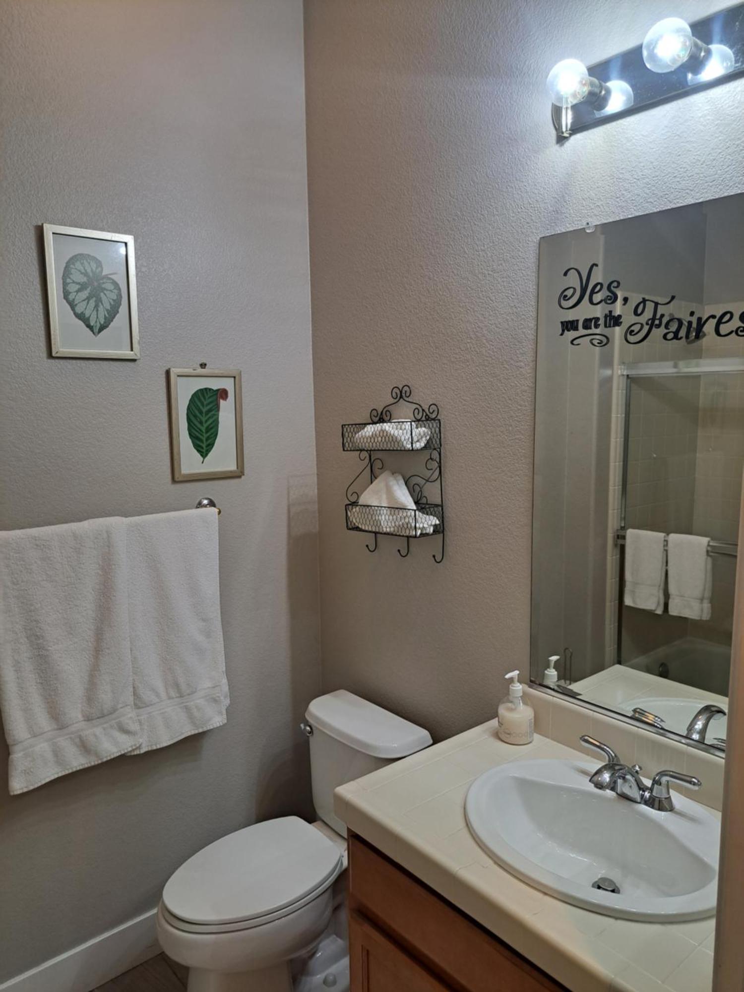 Roseville Properties Экстерьер фото
